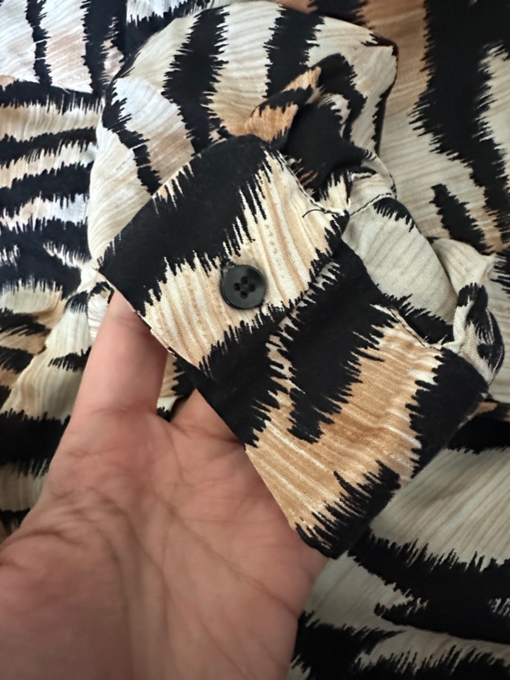 Vintage DVF Diane von furstenberg Tiger print Striped button down Blouse 🐯sz 10 - Picture 4 of 5